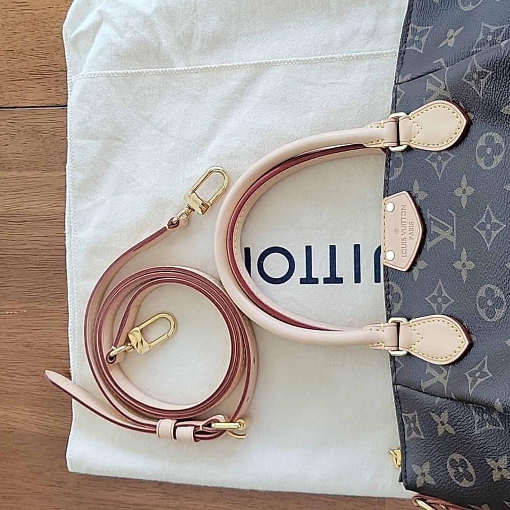 Gorgeous Louis Vuitton Turenne PM - Picture 6 of 8
